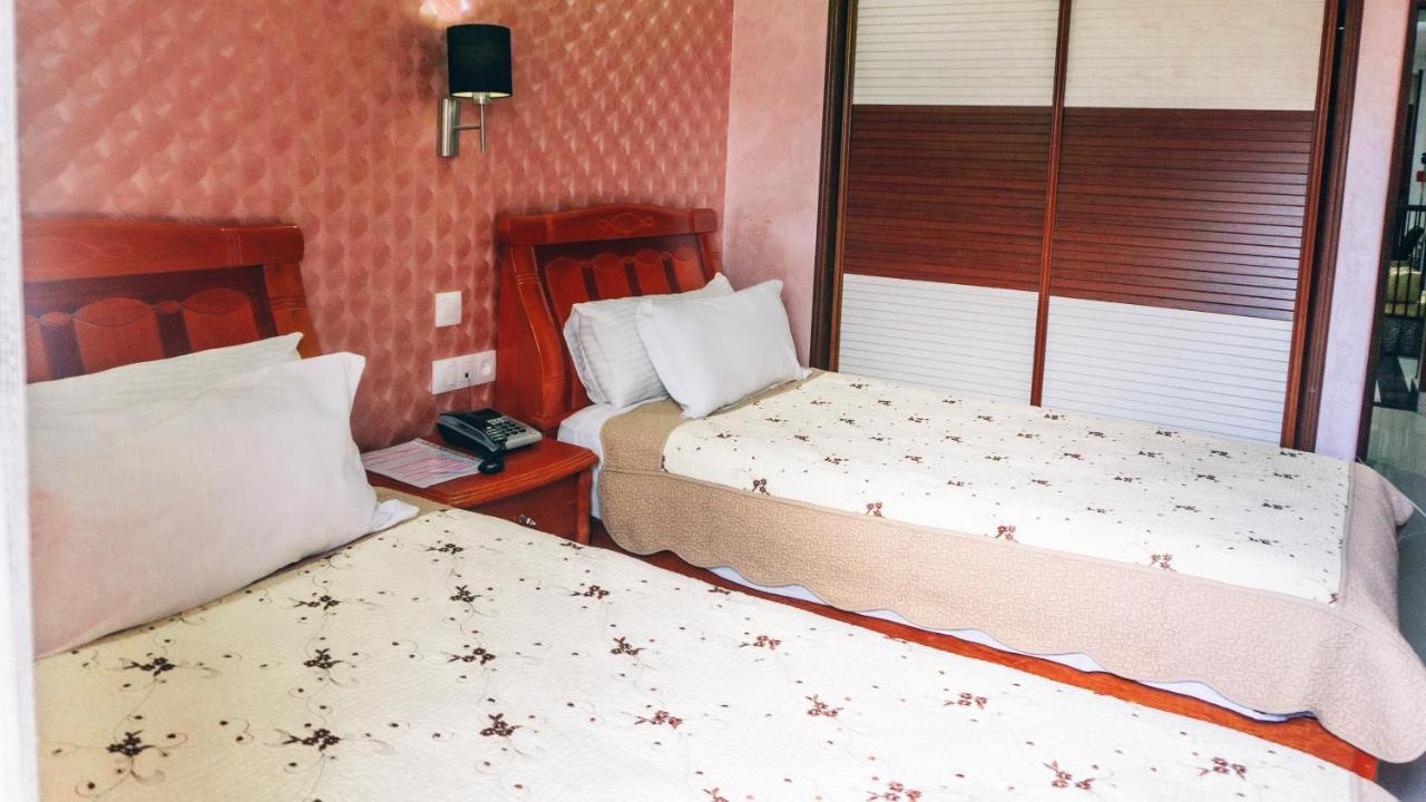 Hotel Atenas Tétouan Zewnętrze zdjęcie